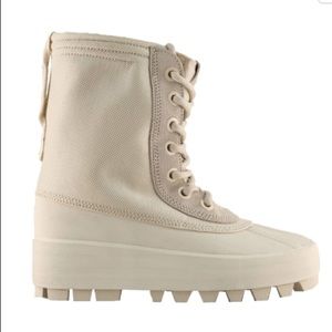 Women’s #YEEZY Dove Turtle duck boot
